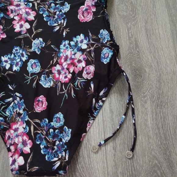 NWOT DKNY Halter Top One Piece Swimsuit - Picture 8 of 14